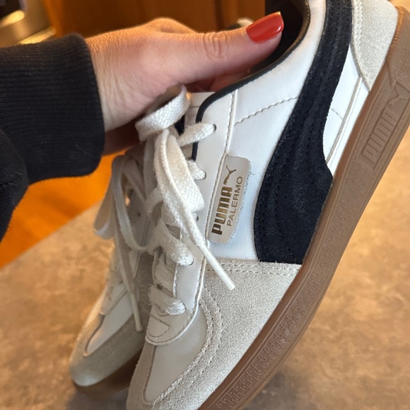 Puma Palermo Sneakers in White, Beige, and Black - Picture 7 of 7
